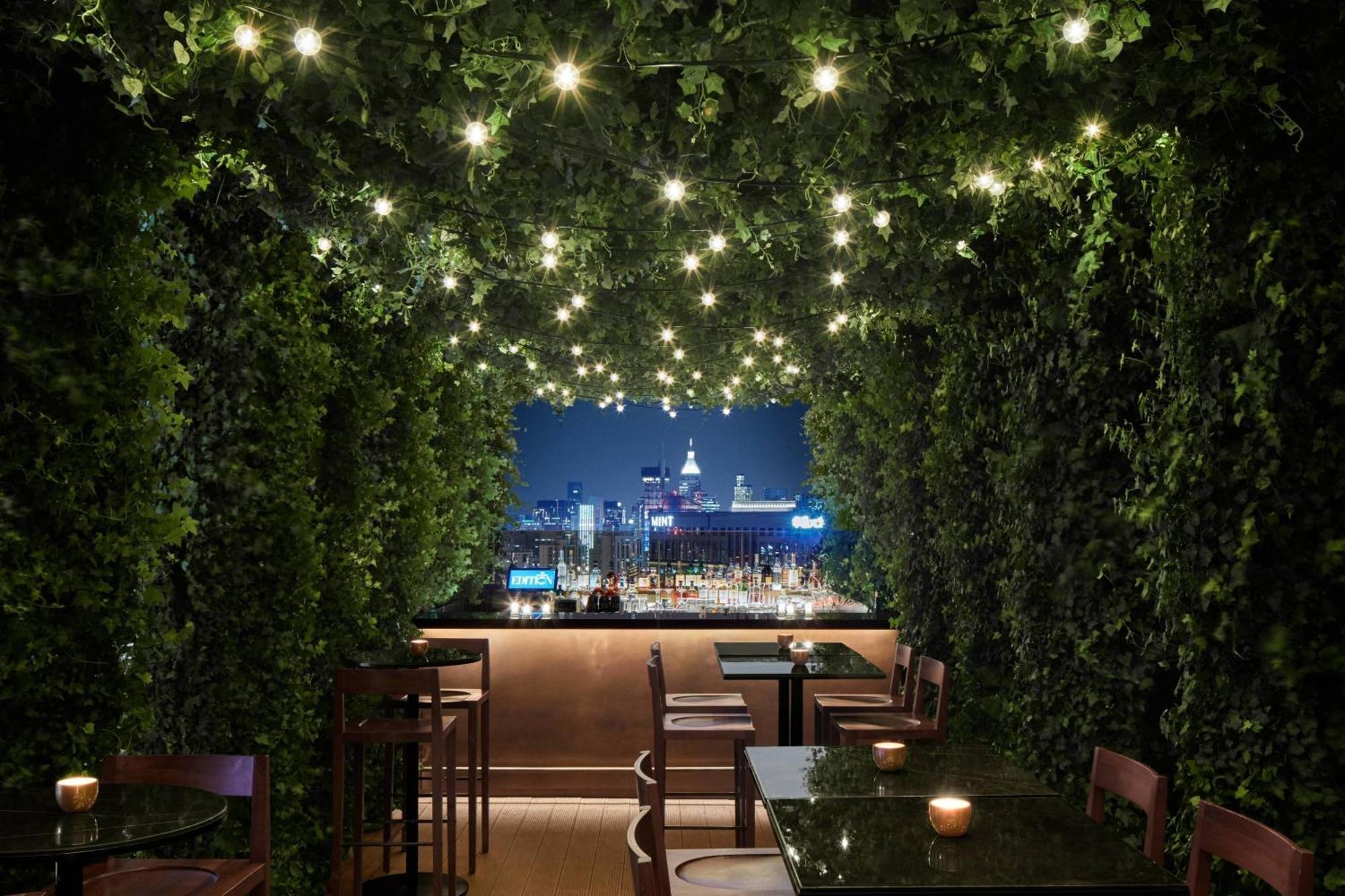 The Shanghai EDITION Bagian luar foto
